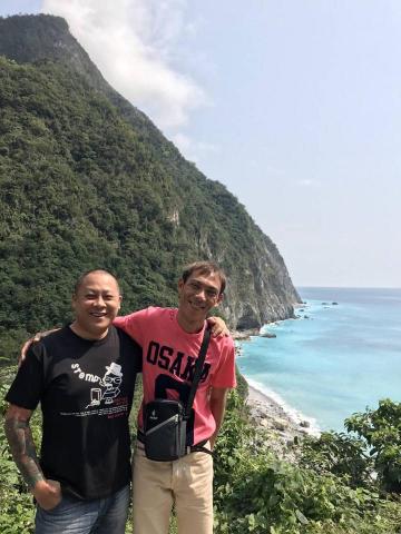 何爸爸機場接送｜旅遊包車 - 包車旅遊-清水斷崖