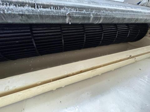 阿凱冷氣清洗工作室 - 