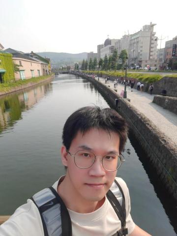 提供薪哲補習班服務的專家黃彥期