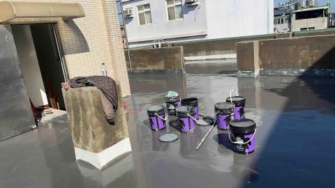 福赫防水工程行 - 頂樓地板施作聚安酯防水