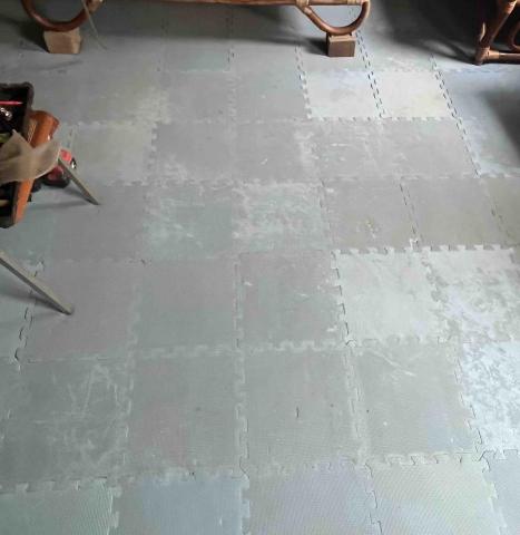 林詩叡 - 位處主客廳（房子總坪數約為35坪）