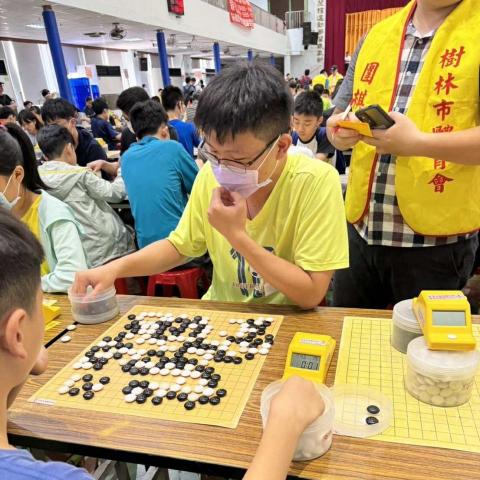 何宣澔