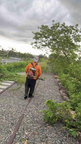 牧羊山花園工作室 - 公園割草
