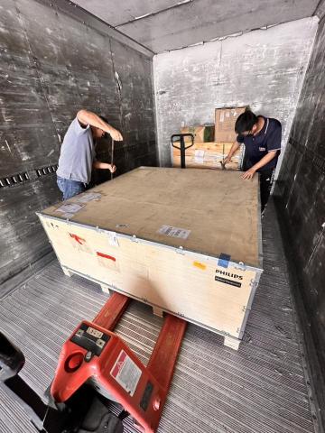 全統物流 - 醫療儀器運送拆箱