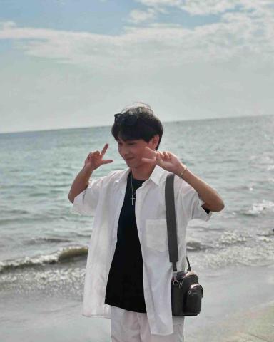 提供壁貼鏡服務的專家廖鏡淮