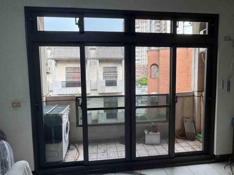 高瑞隆 - 陽台舊改四拉落地們