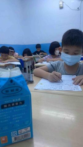 李宜庭 - 國小安親班助教經驗