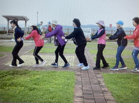 小晴天邱秀滿客語活動主持人 - 某團體：戶外主持+遊戲帶動活動