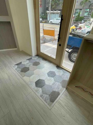 傑盛地板工程行 - 花磚落塵區