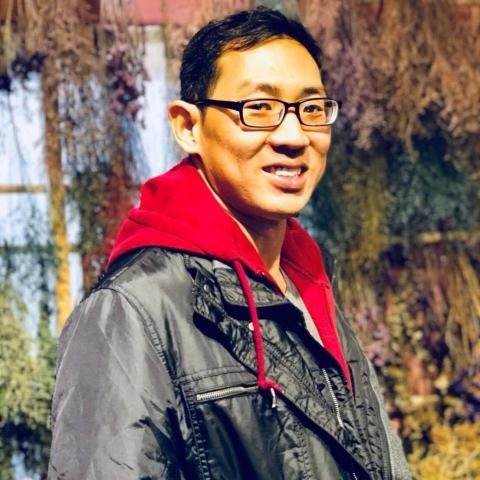 提供羽球ptt服務的專家Enoch Shawn Chen 陳 頌 恩