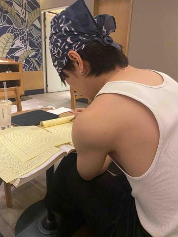 顏昇瑀 - 在咖啡廳陪讀