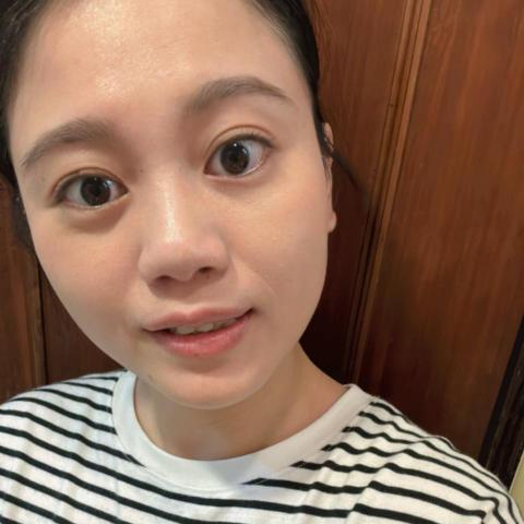 提供彰化銀行客服服務的專家Bella