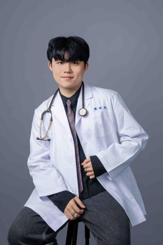 提供應徵服務的專家陳昭祁