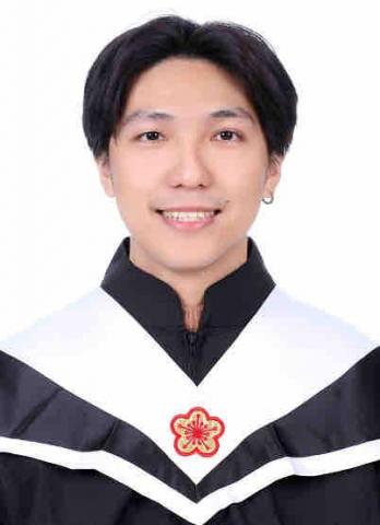 提供作文班服務的專家夏老師作文班