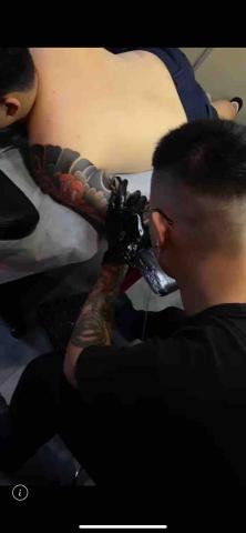 提供印章刺青服務的專家波波紋身