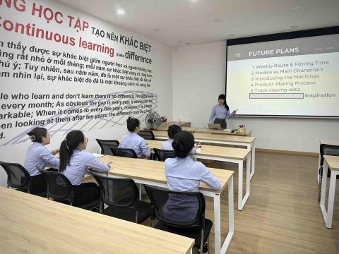 許芹瑀 - 全英文和越南同事經驗分享