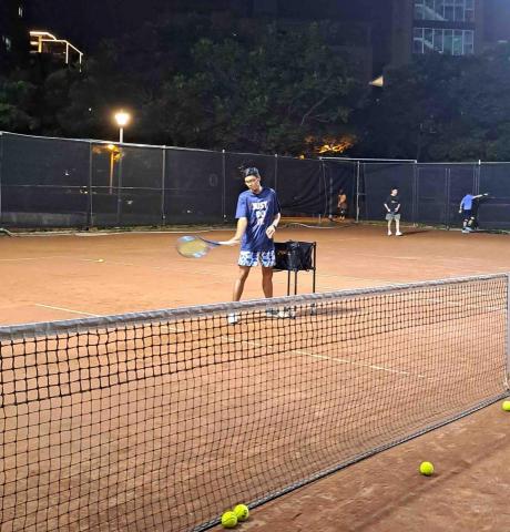 提供八里服務的專家陳秉華