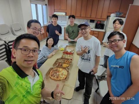 鄭晴耀 - 與耶穌基督後期聖徒教會的朋友們合照