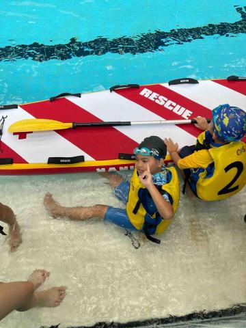 Vera - 帶著跟教練游泳sup體驗