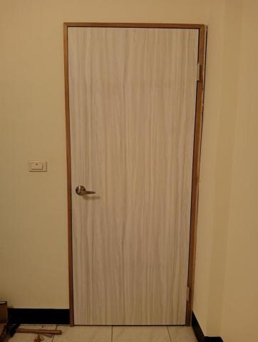 美屋（許先生） - 木纖門片組