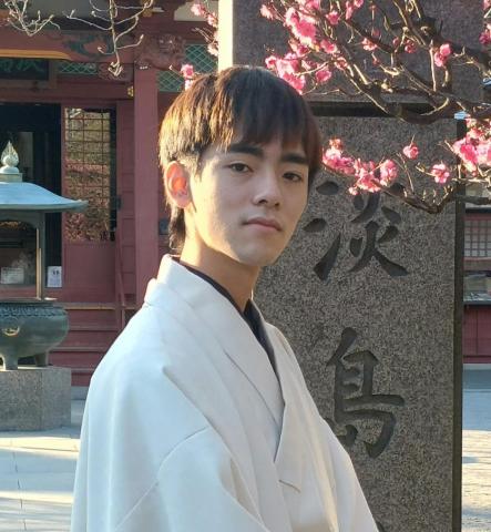 提供調酒課程中壢服務的專家張旭