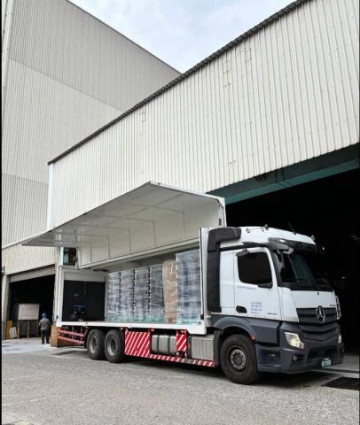 兆全通運 - 歐翼尾門車裝載