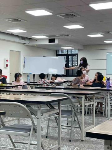 Vera - 孩子上課接送