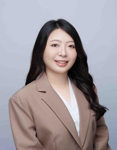 提供範本ppt服務的專家胡芩瑄