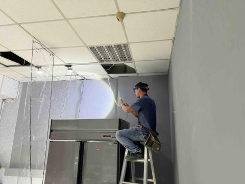 富川水電工程 - 牛肉麵店 店面燈具安裝 回路查修 新增冰箱220插座 富川水電工程 - 牛肉麵店 店面燈具安裝 回路查修 新增冰箱220插座