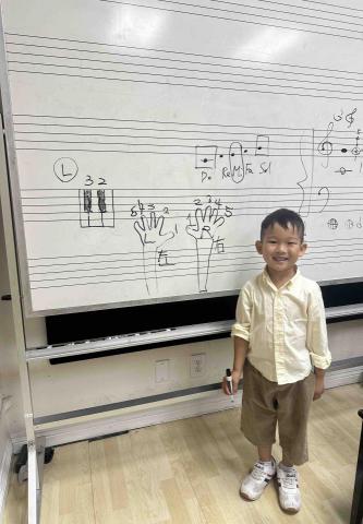 Violetta Piano & Clarinet - 幼兒音樂啟蒙課程 Beginner Music Lesson  Violetta Piano & Clarinet - 幼兒音樂啟蒙課程 Beginner Music Lesson