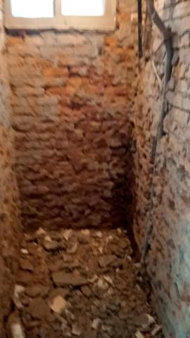 工程小姚 - 廁所打除