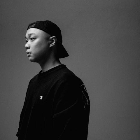 提供吉他彈唱入門服務的專家劉祐華