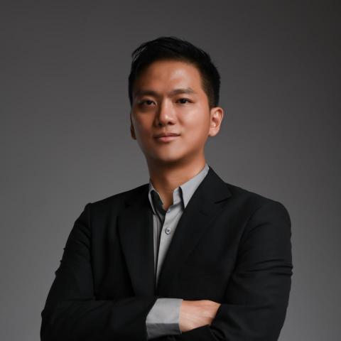 提供高職數學第一冊服務的專家Benjamin, Bing-Jin Lee