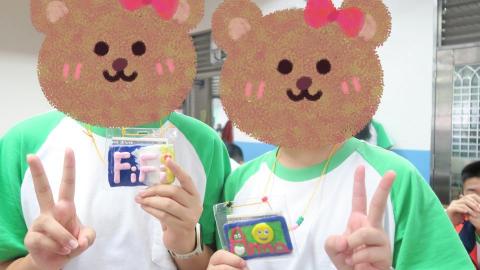 珮安 - 教導小朋友製作黏土英文名字