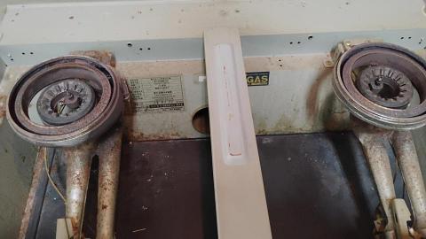 煜伸水和電維修 - 內嵌式瓦斯爐爐心積碳清除