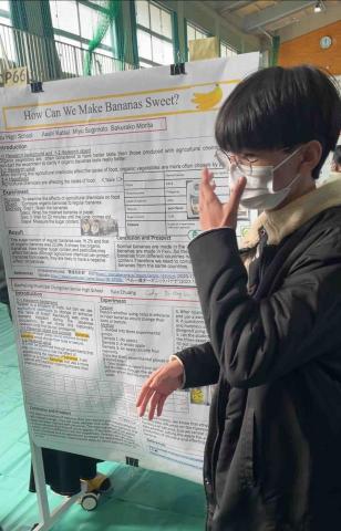 劉柏呈 - 赴日本津高校報告實驗成果