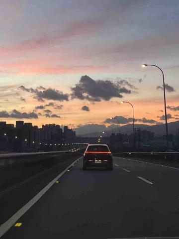 機場接送/包車旅遊/商務行程 - 