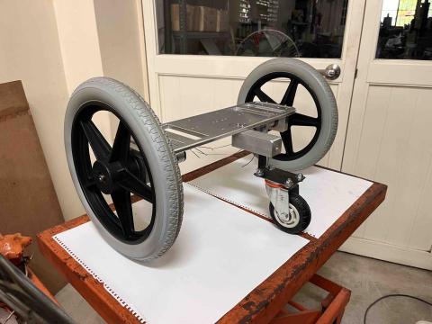 及得企業 - 自走車底盤組合