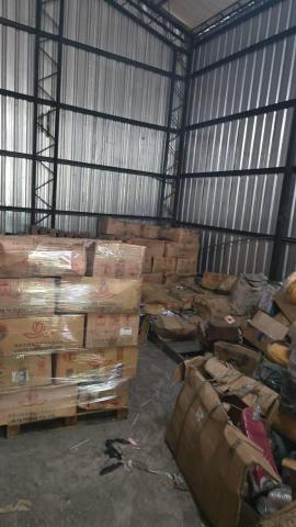 范世勳 - 貨品搬運打包