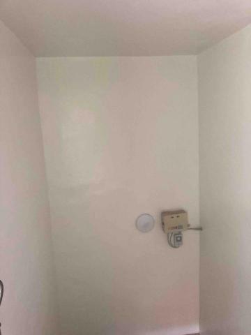 林先生 - 粉刷牆面