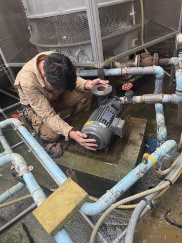 崴聖企業社 - 安裝馬達