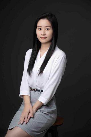 提供ptt律師版服務的專家柯飄嵐律師