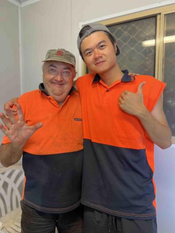 簡冠昕 - 澳洲和工作同事的合照