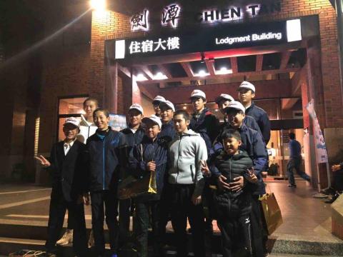 棒球教練蘇珀漢 - 日本球隊翻譯