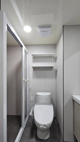 可能設計有限公司 - 新式免拆磁磚工法:牆面石晶薄板+地面日本防滑地板鋪設 可能設計有限公司 - 新式免拆磁磚工法:牆面石晶薄板+地面日本防滑地板鋪設