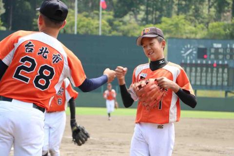 棒球教練蘇珀漢 - 帶球隊至日本比賽