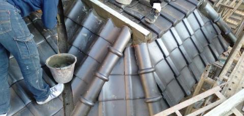 皇村屋瓦建材新建翻新工程有限公司 - 