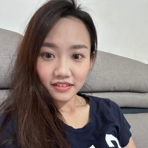 提供工作服訂做服務的專家Irene Huang