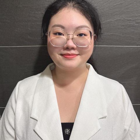 提供書法服務的專家潘宜婷