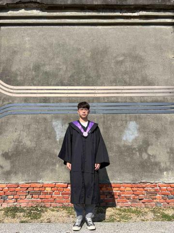 提供撞球課服務的專家曾旭彥